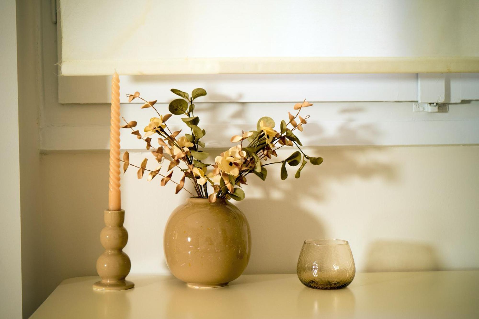 Beautiful Downtown Studio! Giannina Esterno foto
