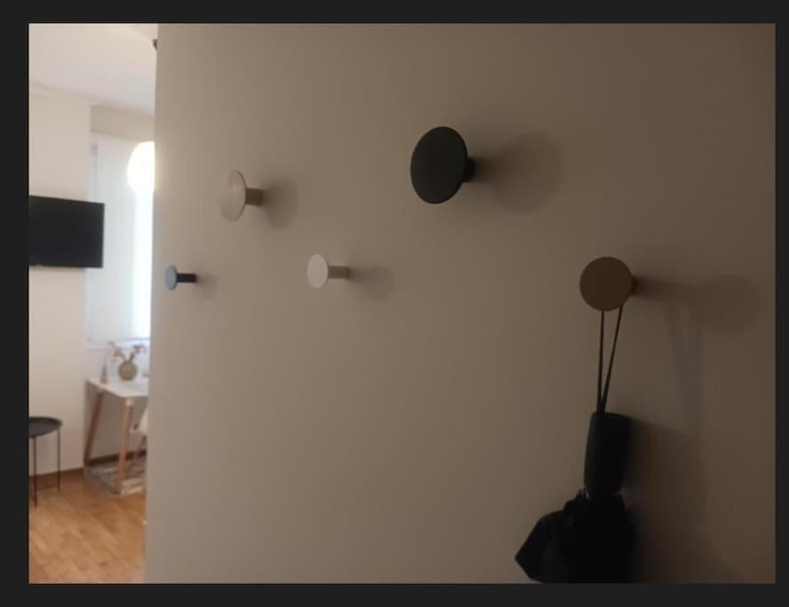 Beautiful Downtown Studio! Giannina Esterno foto