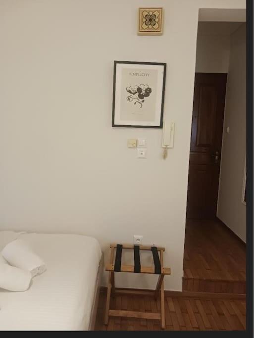 Beautiful Downtown Studio! Giannina Esterno foto